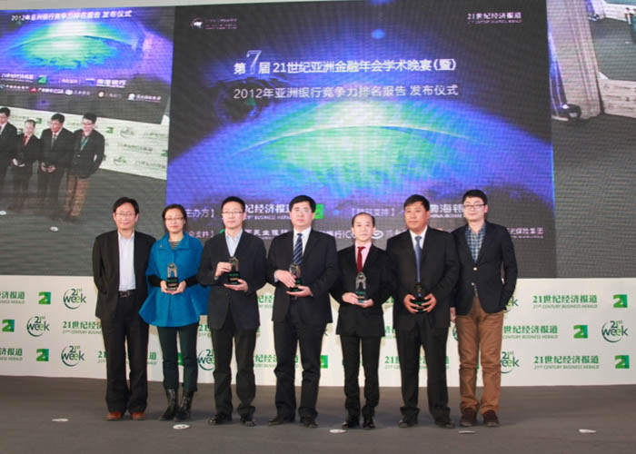 国产熟妇婬乱一区二区