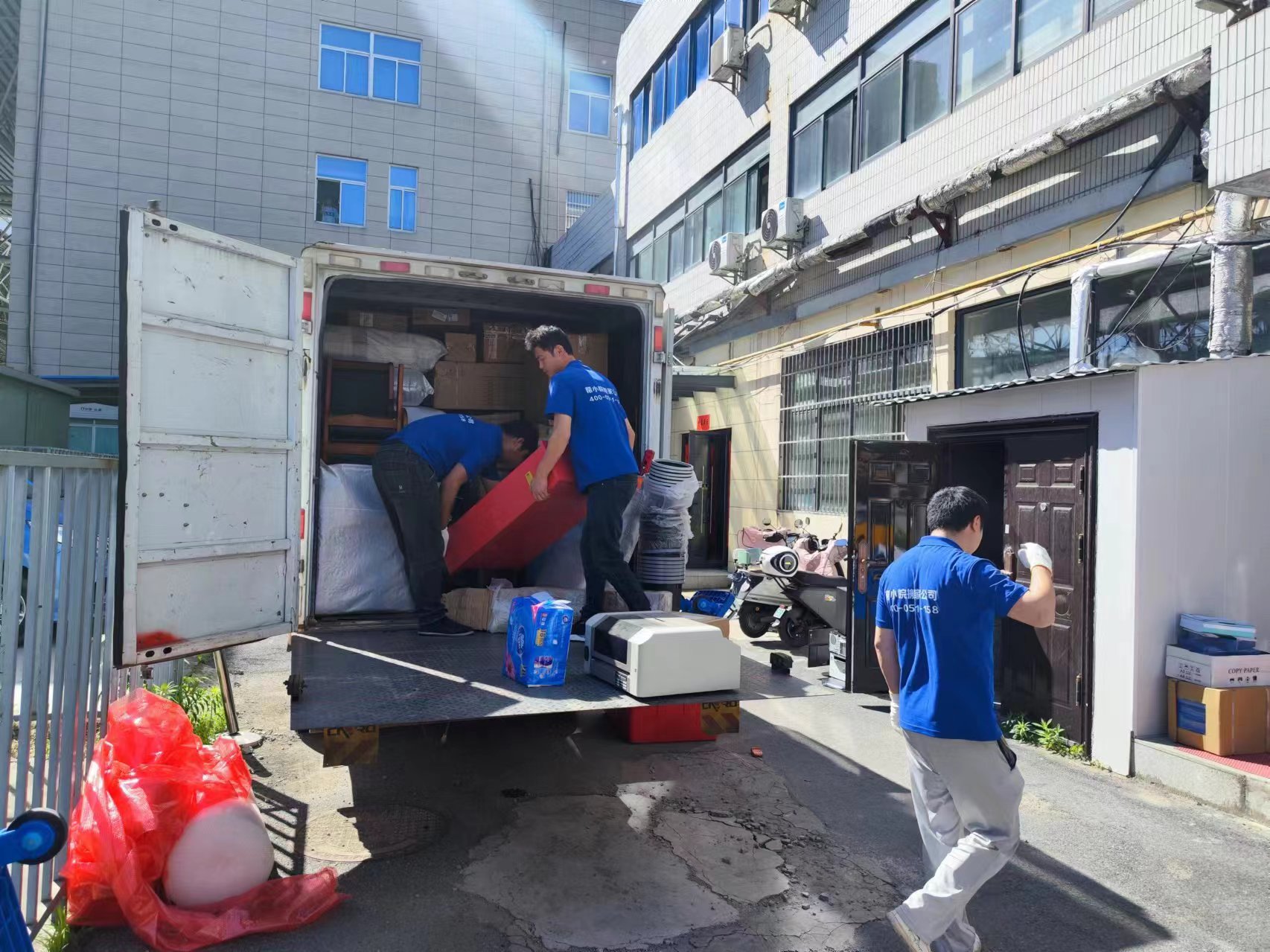 国产熟妇婬乱一区二区