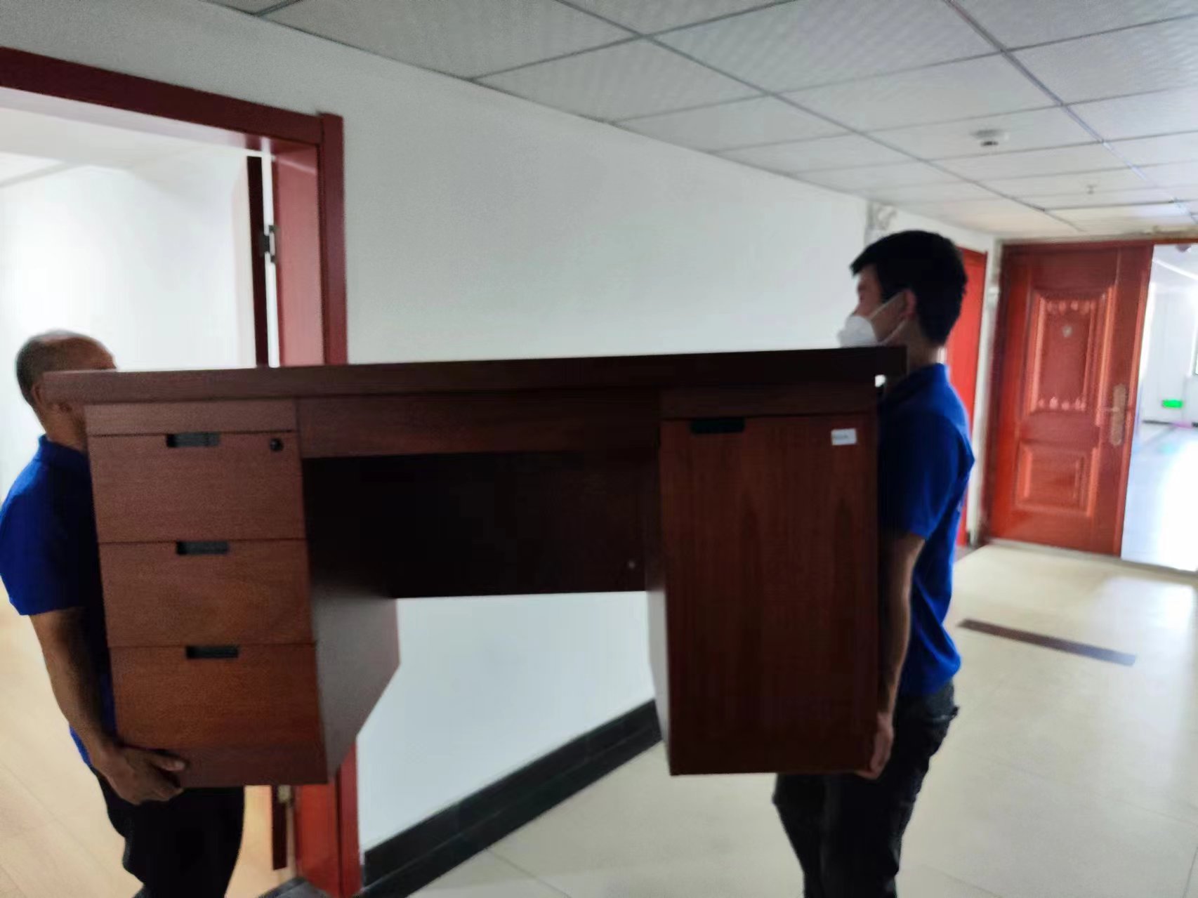 国产熟妇婬乱一区二区