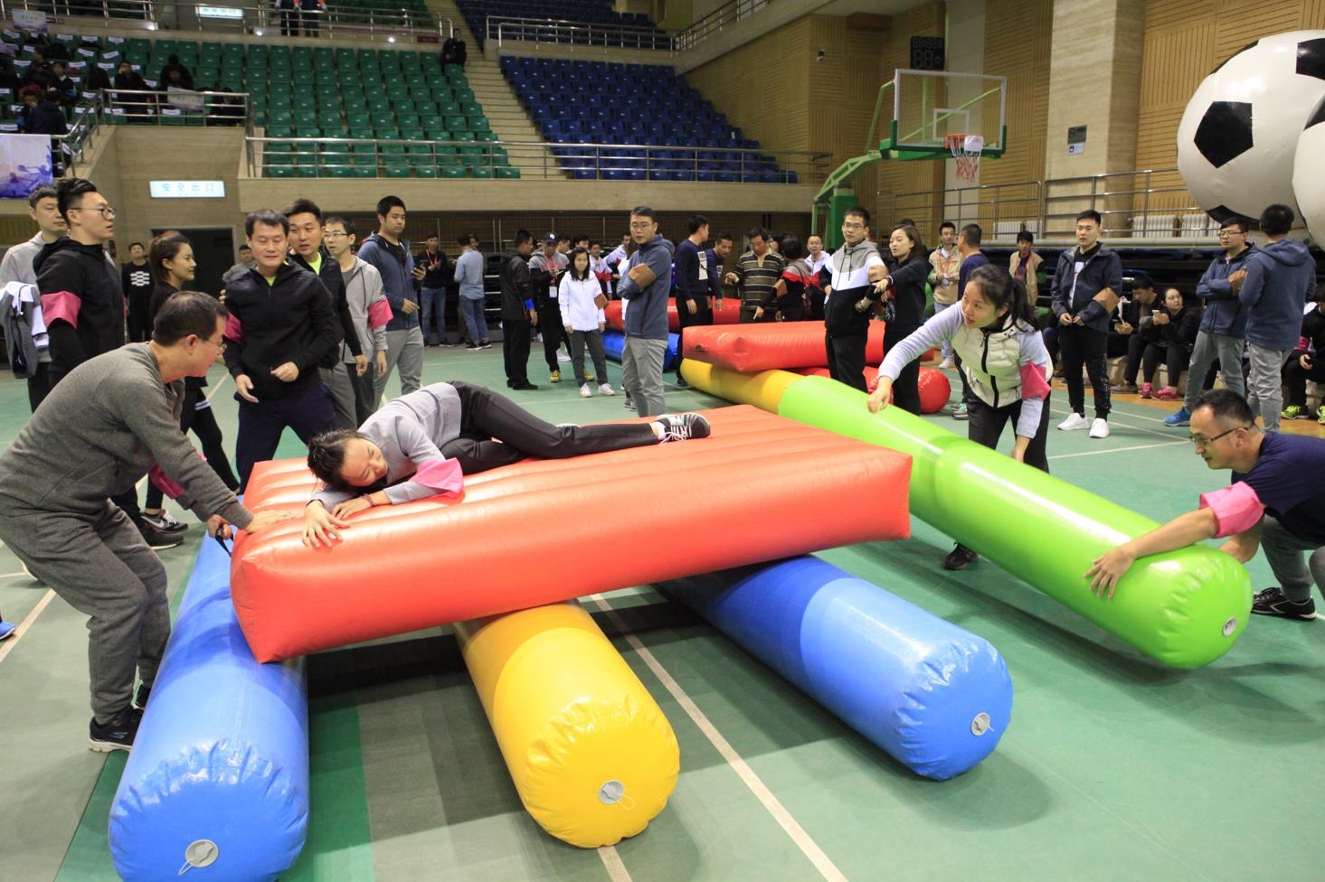 国产熟妇婬乱一区二区