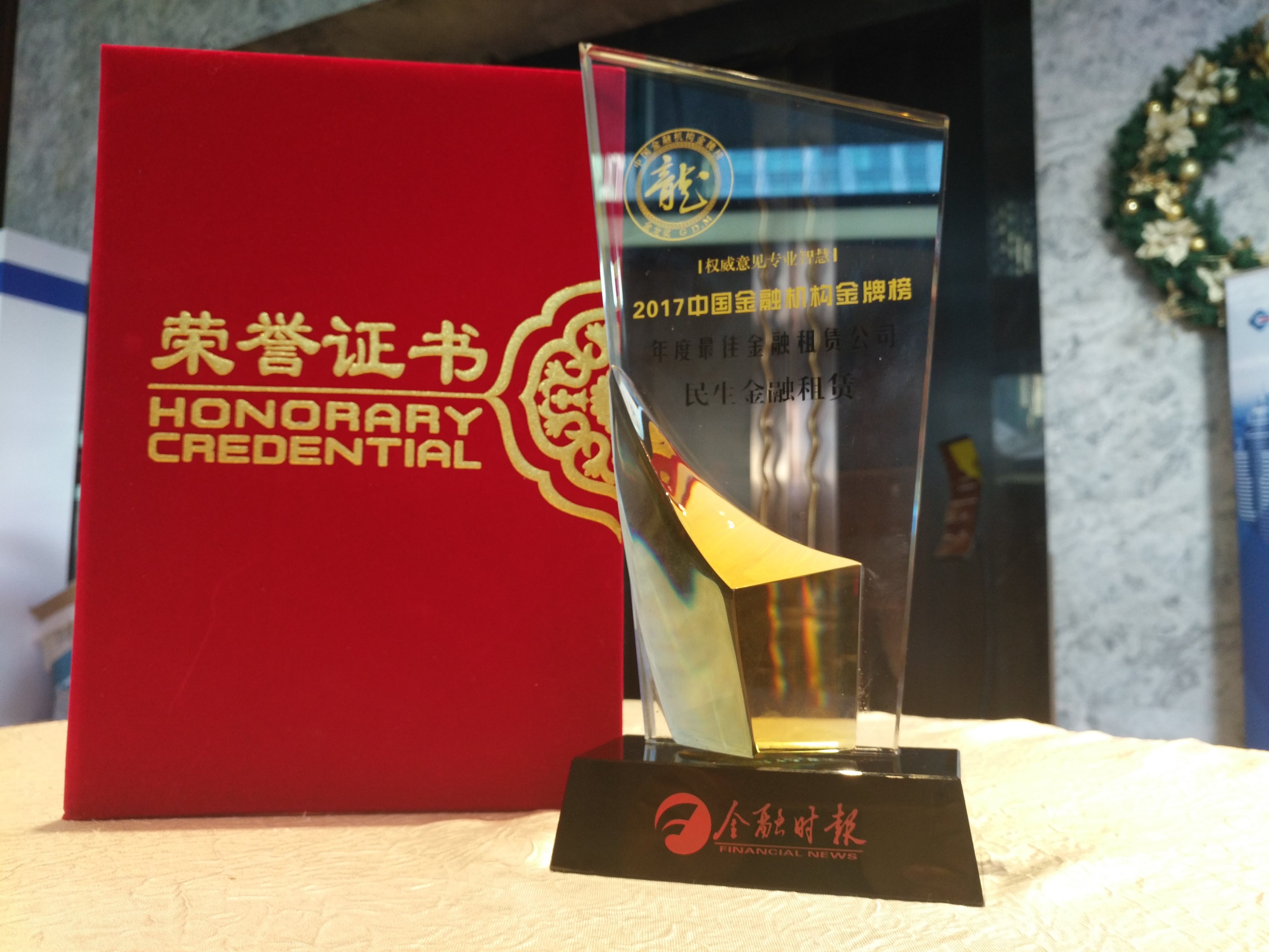 国产熟妇婬乱一区二区