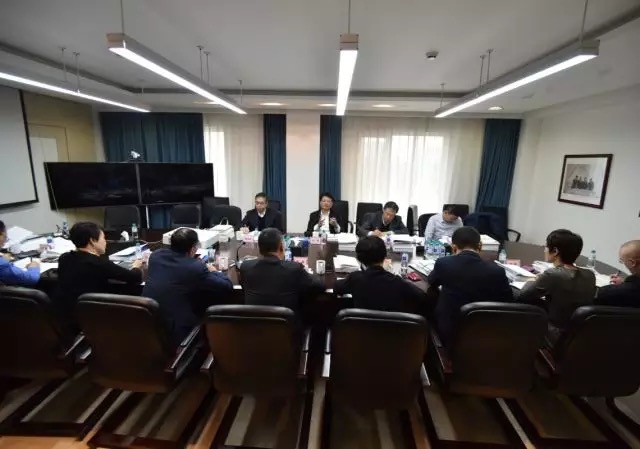 国产熟妇婬乱一区二区