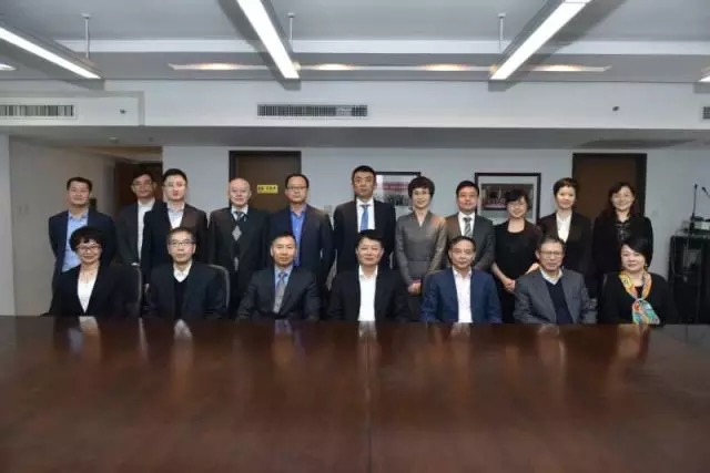 国产熟妇婬乱一区二区