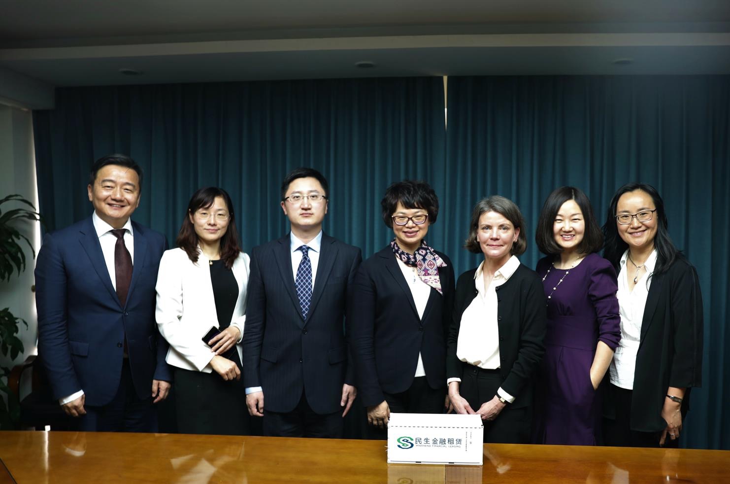 国产熟妇婬乱一区二区