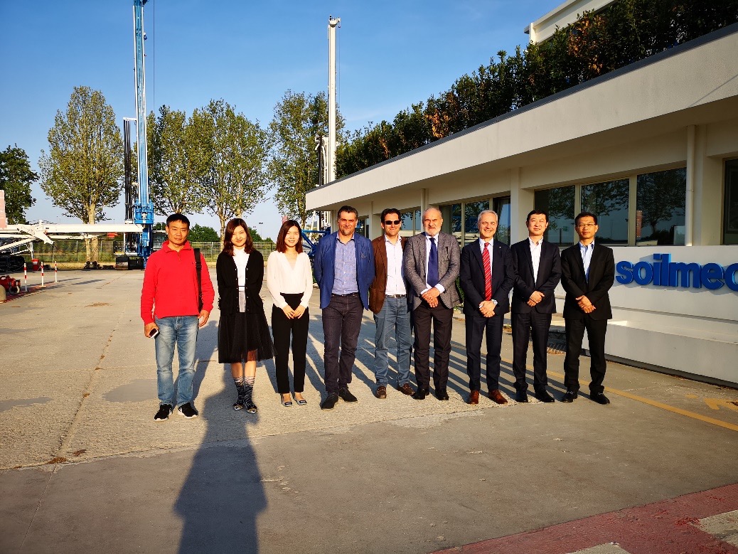 国产熟妇婬乱一区二区