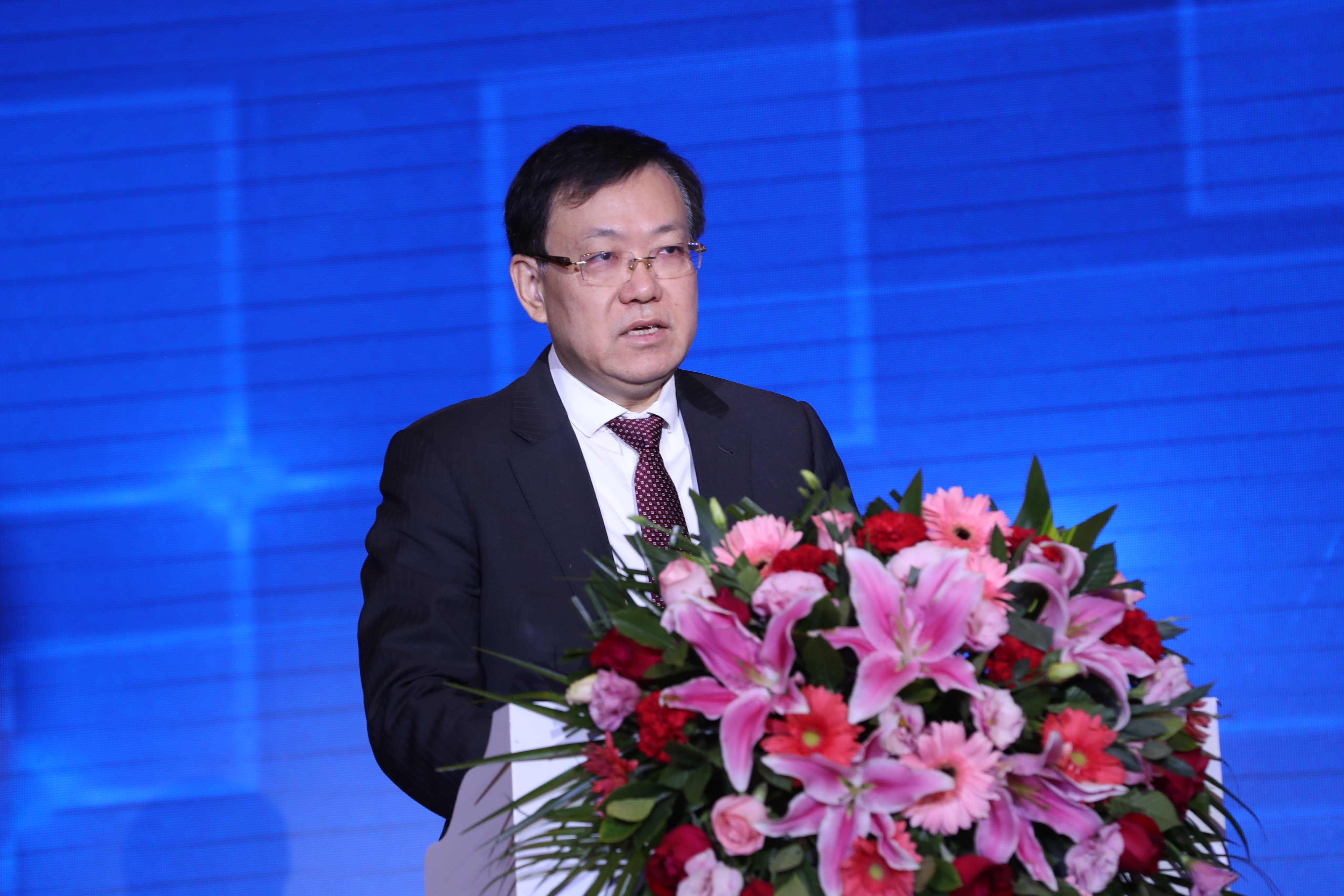 国产熟妇婬乱一区二区